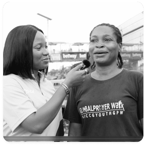 I Love OPay! the network is very good...up to 100% network uptime and super fast & their customer service is quick, fast and efficient, complaints are resolved qucikly.